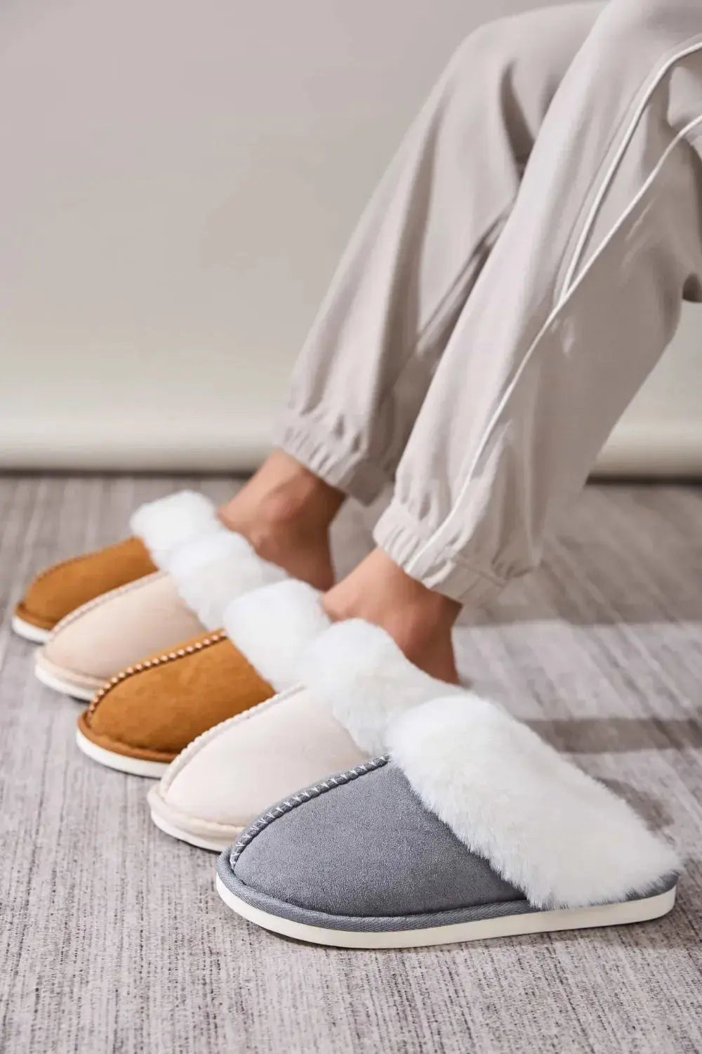 Faux Fur Round Toe Slippers - Plush Fashion Hub