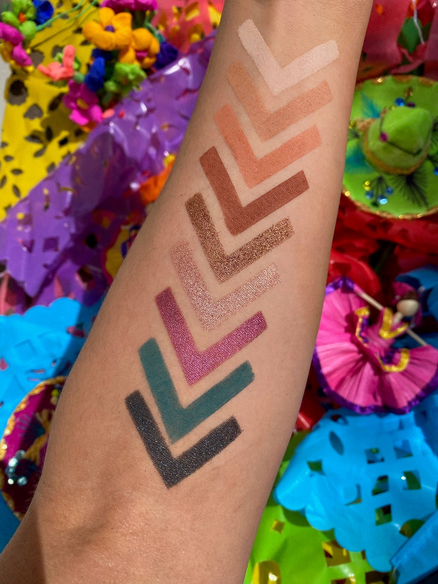 Best Seller! FIESTA (Mini-9 Eyeshadow Palette) Chica Beauty