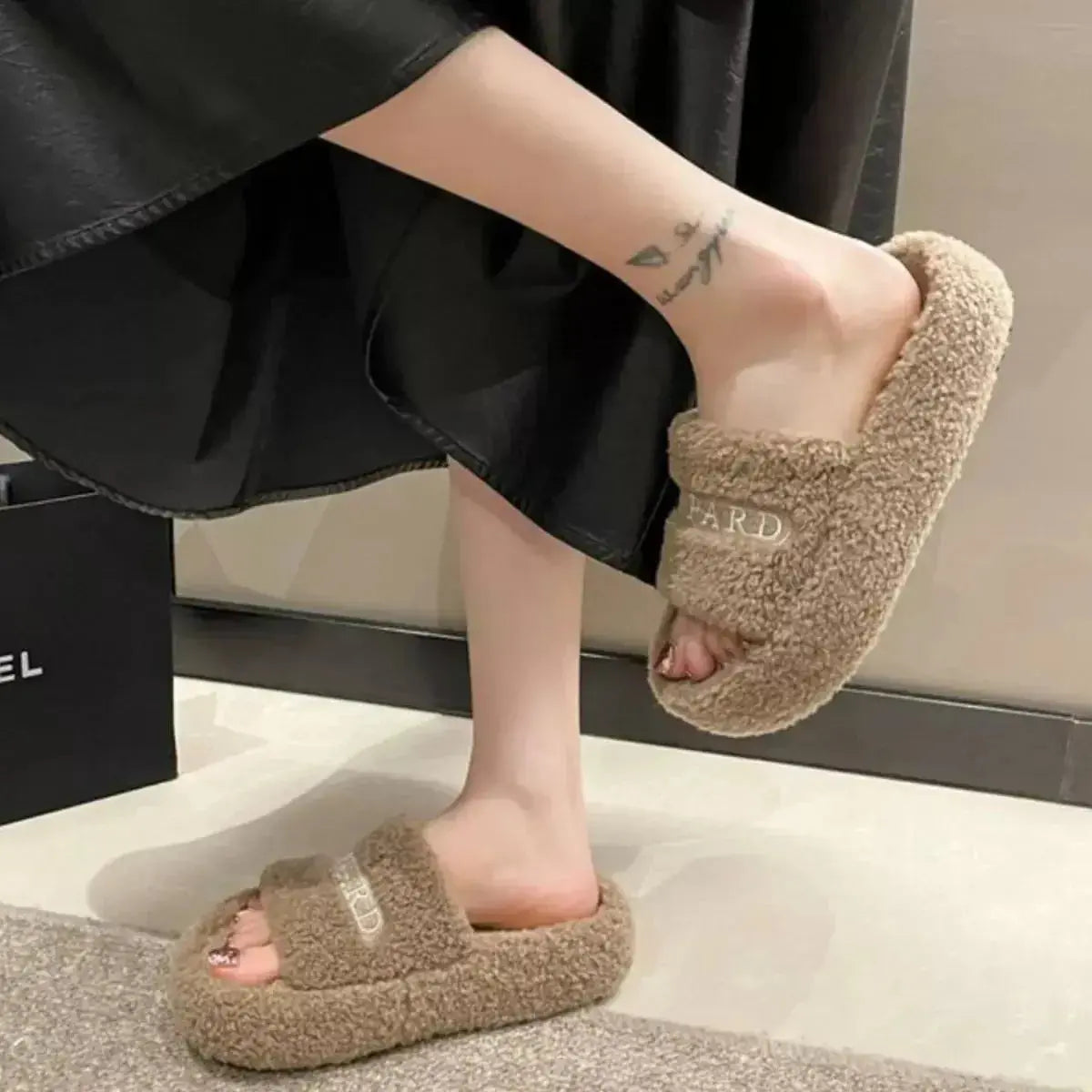 Ultra soft fuzzy open toe slippers for women by Plush Fashion Hub featuring plush faux fur and cozy open-toe design.
