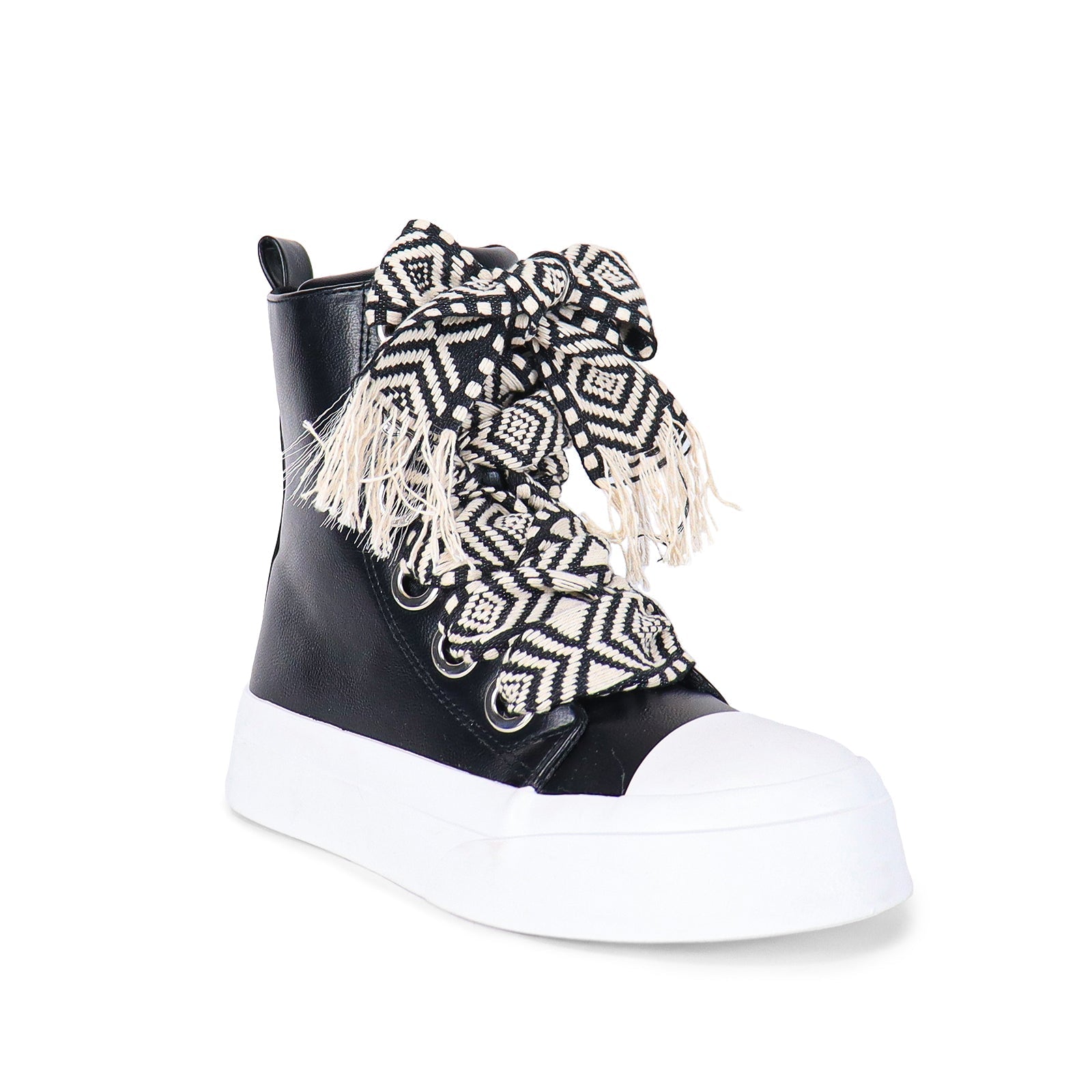 Black Lukka-1 sneakers by The House of Stylez shown from an angled view, featuring sleek design and modern sneaker details.