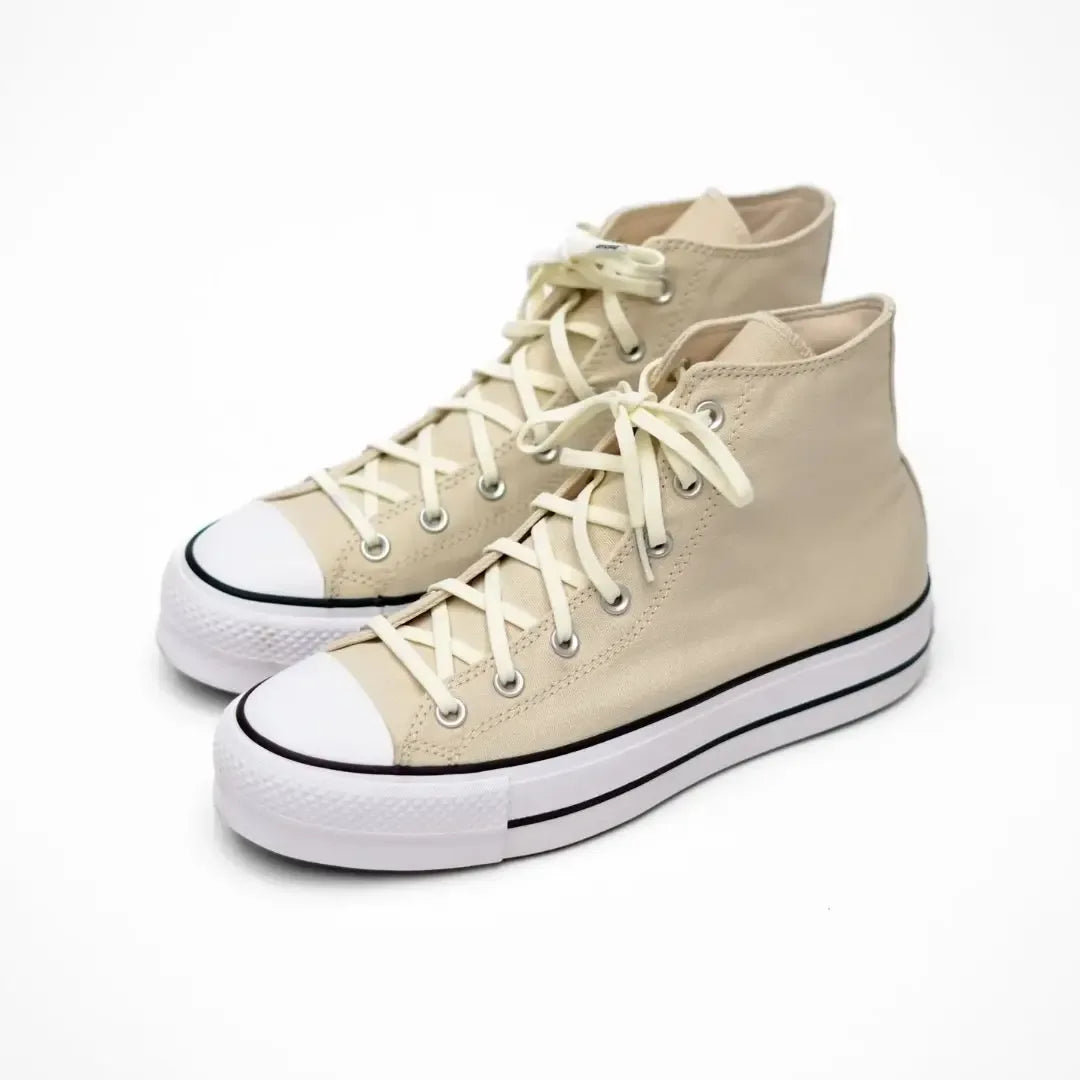 Elastic shoelace in Luxe Creme by Bread, featuring a soft, stretchy material with a sleek, neutral color perfect for casual footwear.