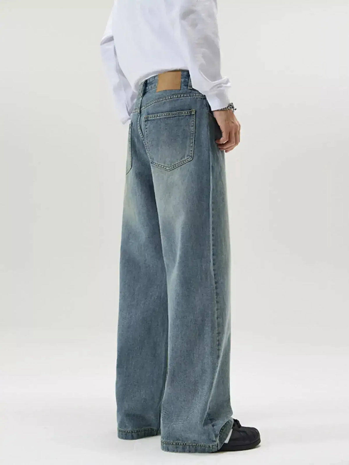 Men's vintage wash wide-leg jeans from Plush Fashion Hub, relaxed fit retro denim with classic style and casual fit.