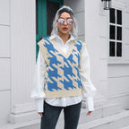 Bella Mia houndstooth V-neck vest sweater for women, cozy knit outerwear in autumn and winter, boucle design, stylish and warm.