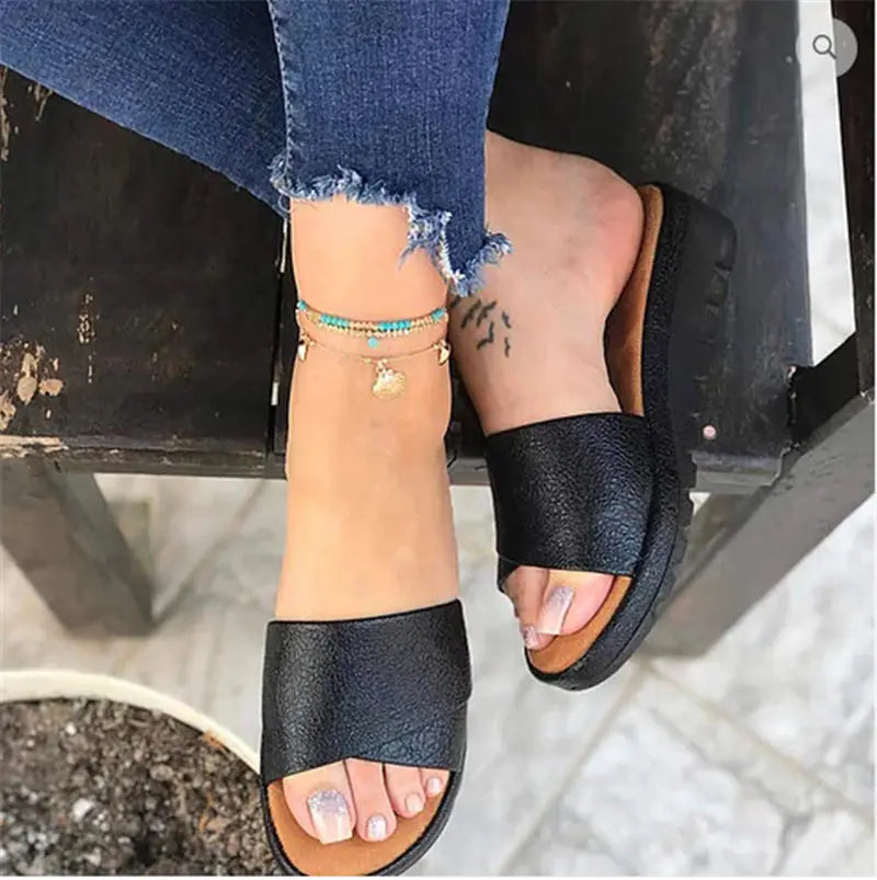 Comfortable wedge heel women’s sandals with mid-height heel and stylish design from Trendy Attic Store01.