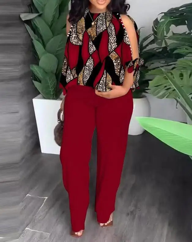 Plus size women's two-piece outfit with short sleeves from Plush Fashion Hub, featuring a stylish, comfortable fit.