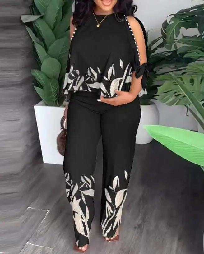 Plus size women’s two-piece outfit with short sleeves by Plush Fashion Hub, featuring a fashionable, comfortable matching set.