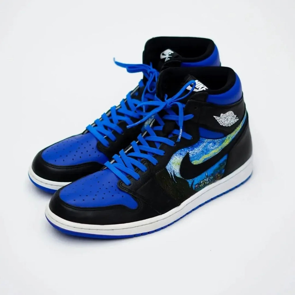 Blue elastic shoelace by Bread, featuring Sonic Blue color and flexible design for easy wear and secure fit.