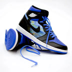 Blue elastic shoelace by Bread, showcasing a close-up of the Sonic Blue color and flexible design.
