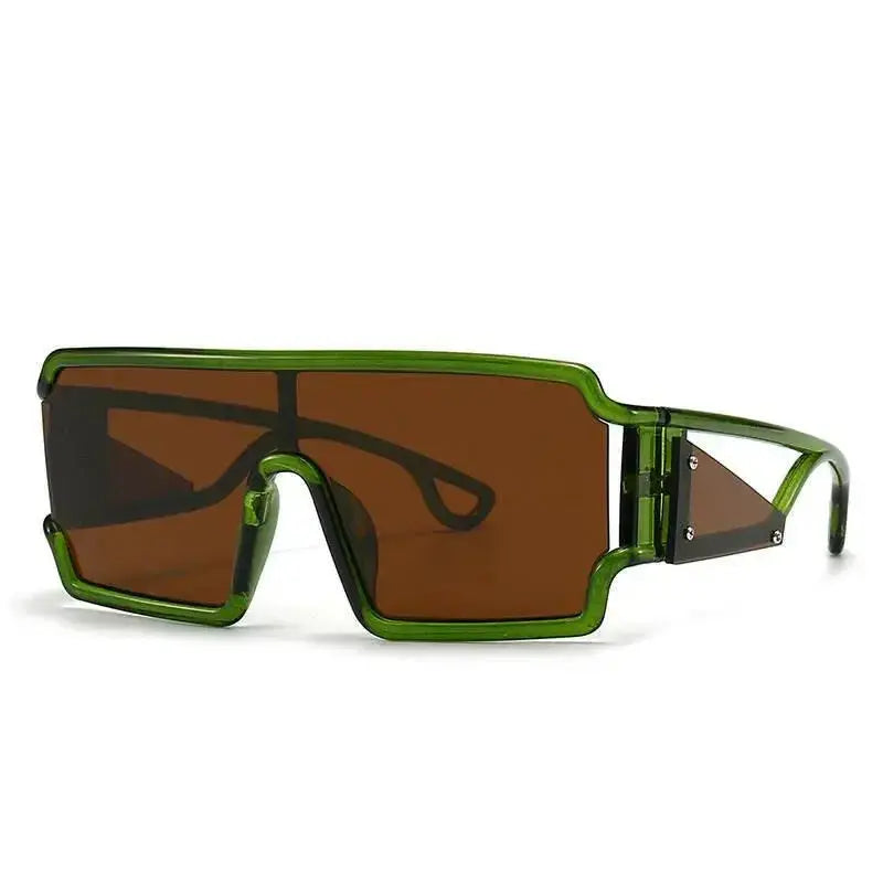 Women’s oversized vintage square sunglasses by Plush Fashion Hub with bold retro style and large rim design.