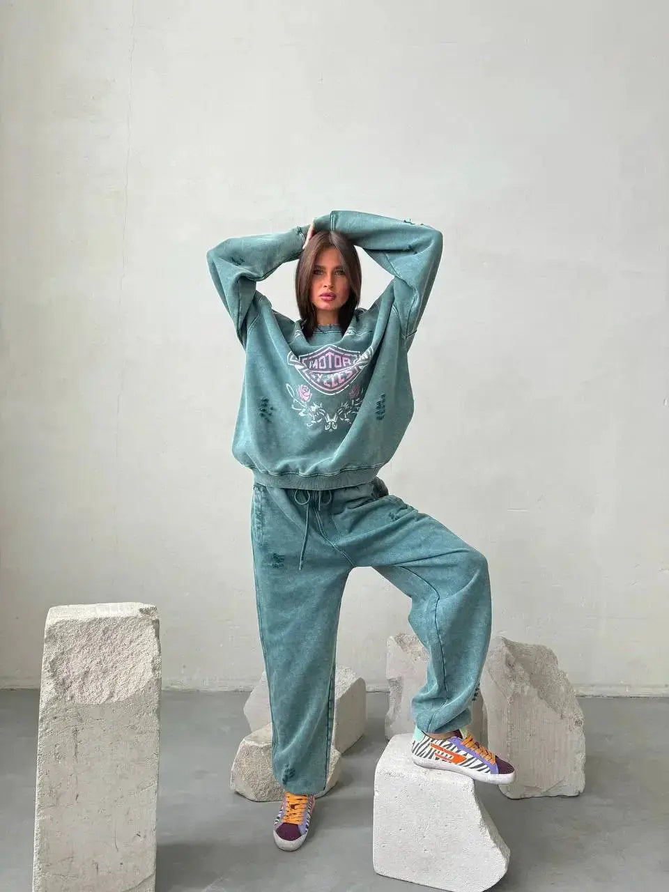 Women’s letter graphic crew neck sweatshirt from Plush Fashion Hub, soft cotton loungewear with a relaxed fit and casual style.