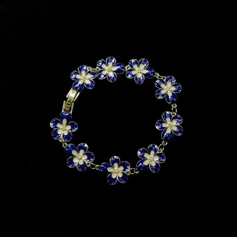 Vintage Small Peach Blossom Bracelet Plush Fashion Hub