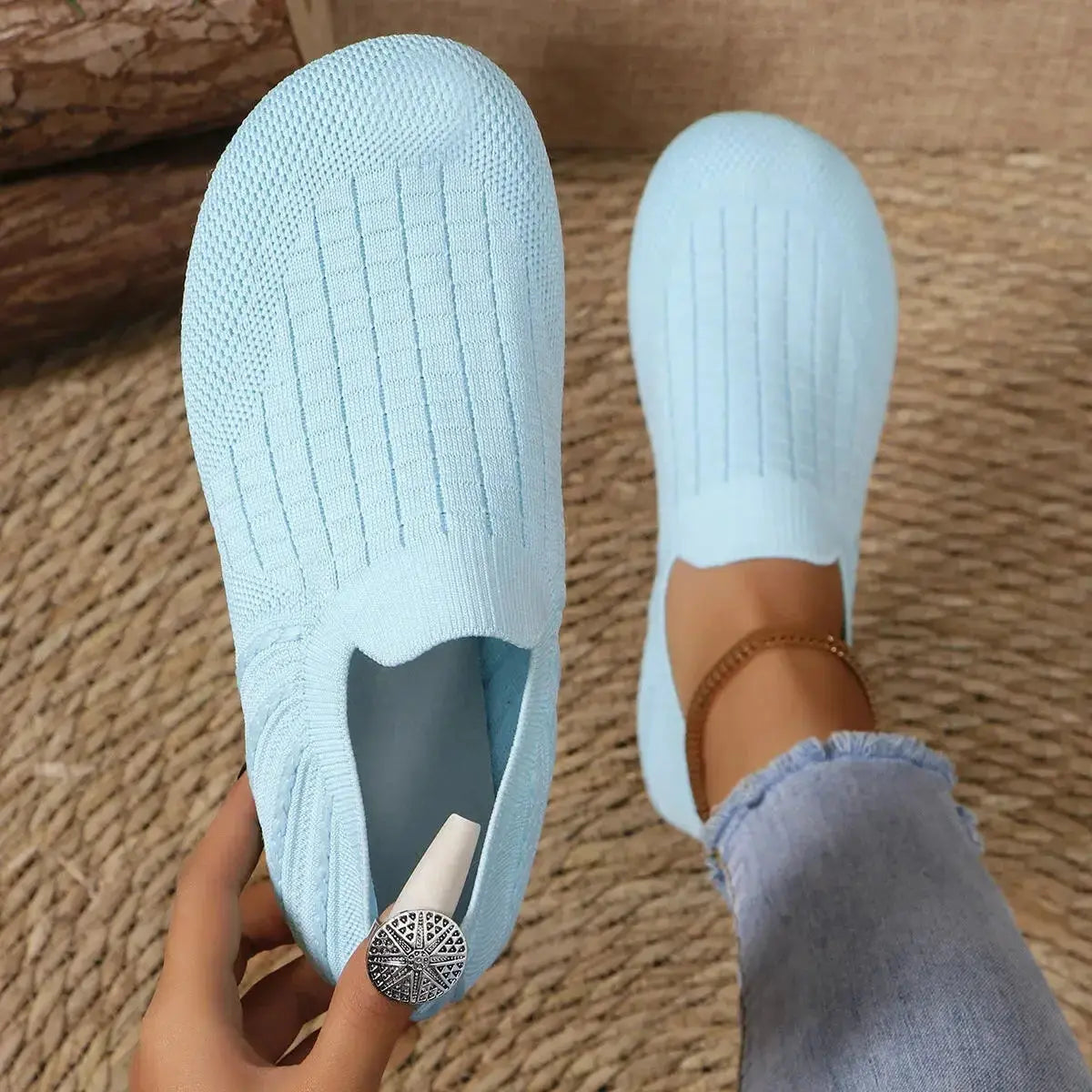 Women's breathable mesh casual flats from Plush Fashion Hub, lightweight solid color walking shoes with comfortable flat design.
