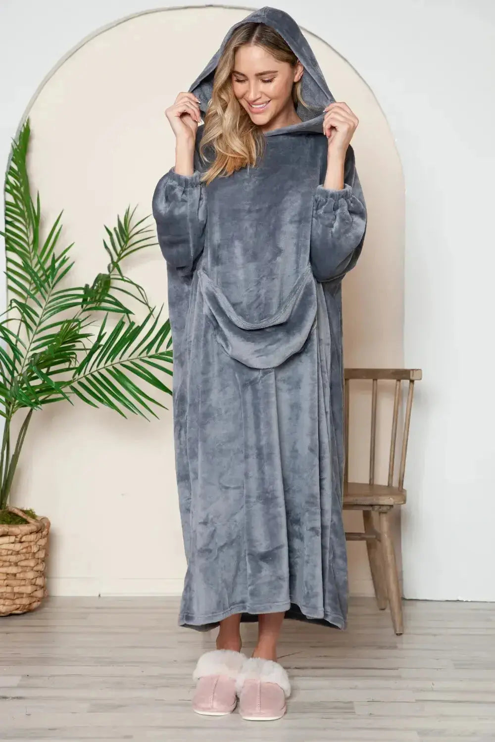 Women’s hooded midi lounge dress with pockets, made by Plush Fashion Hub, featuring a comfortable pajama style in soft fabric.