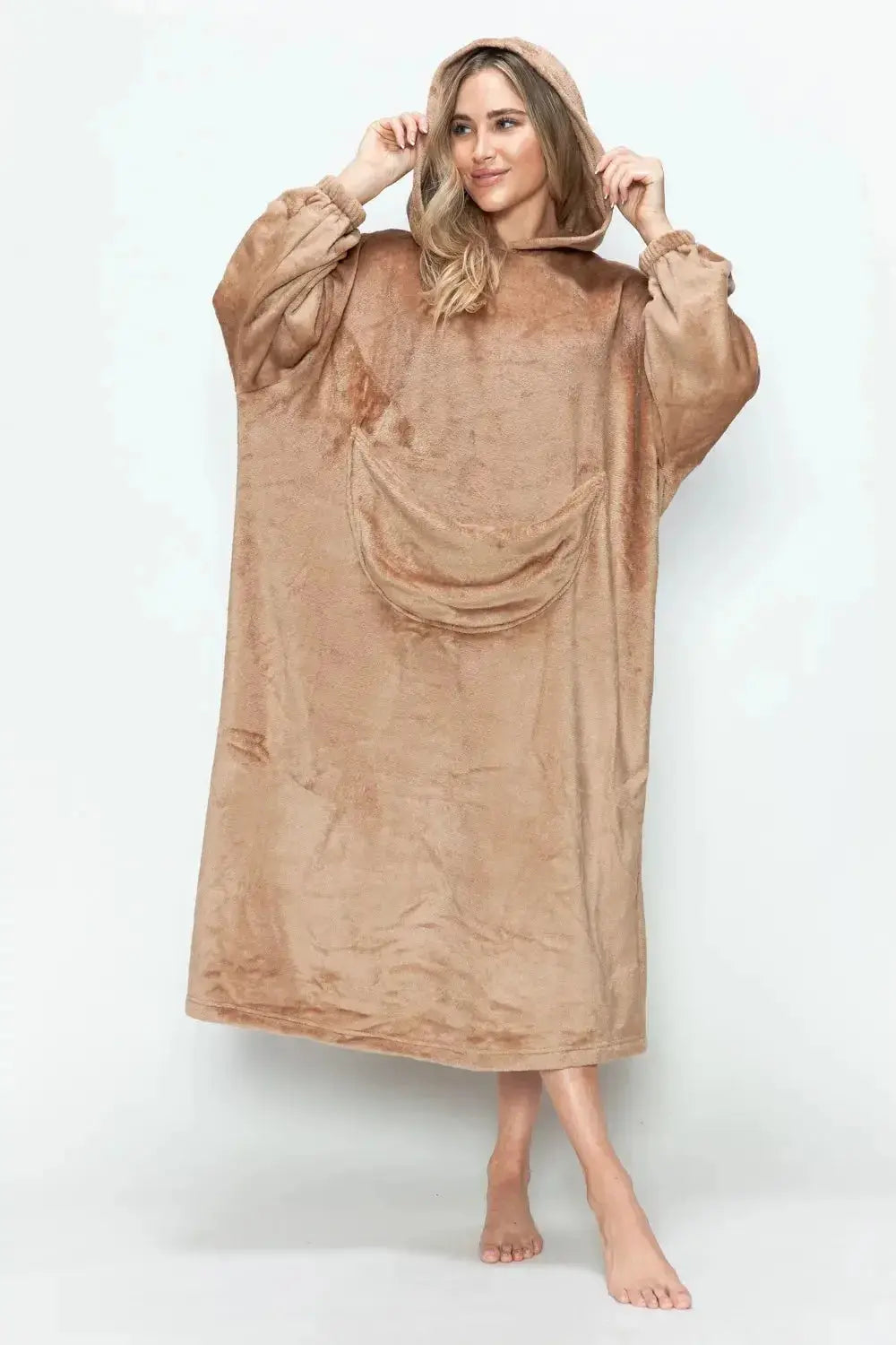 Women’s hooded midi lounge dress with pockets from Plush Fashion Hub, featuring a comfortable pajama-style design and cozy fabric.