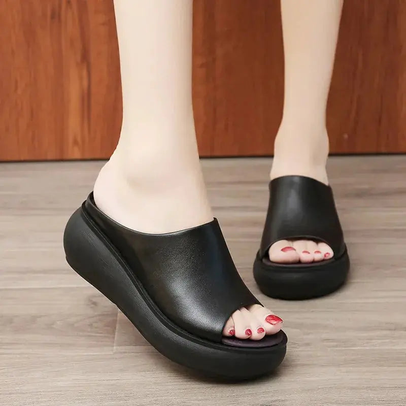 Women’s fashion platform wedge heel sandals from Trendy Attic Store01, featuring comfortable straps and a stylish design.