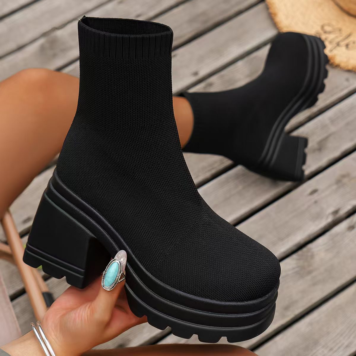 Women's Round Toe Block Heel Boots