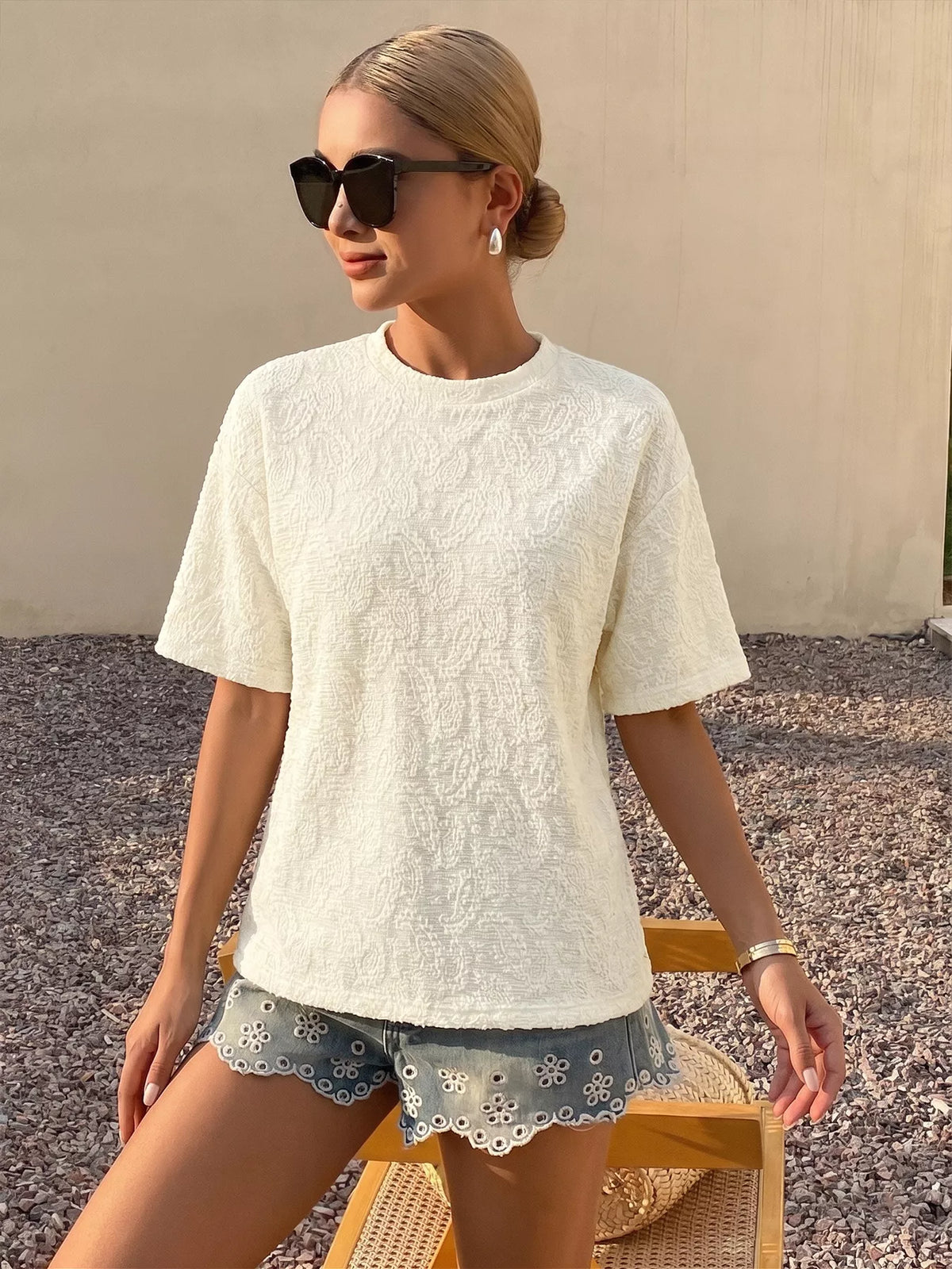 Textured paisley casual t-shirt from Plush Fashion Hub featuring a comfortable fit and stylish pattern.