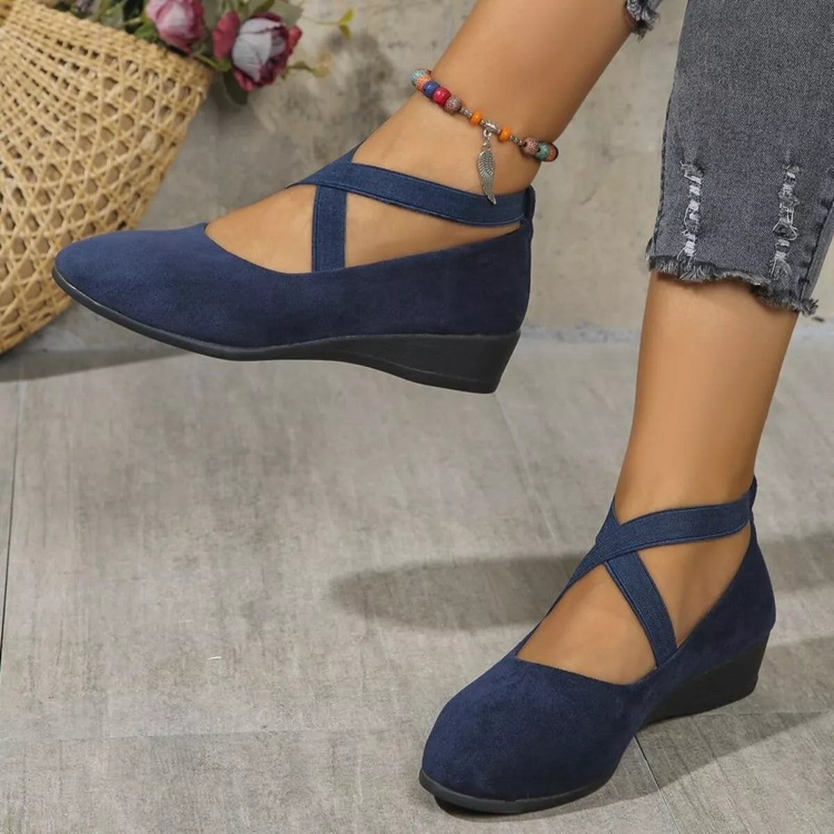 Trendsi round toe wedge loafers in stylish footwear with a sleek design and comfortable wedge heel, ideal for casual or office wear.