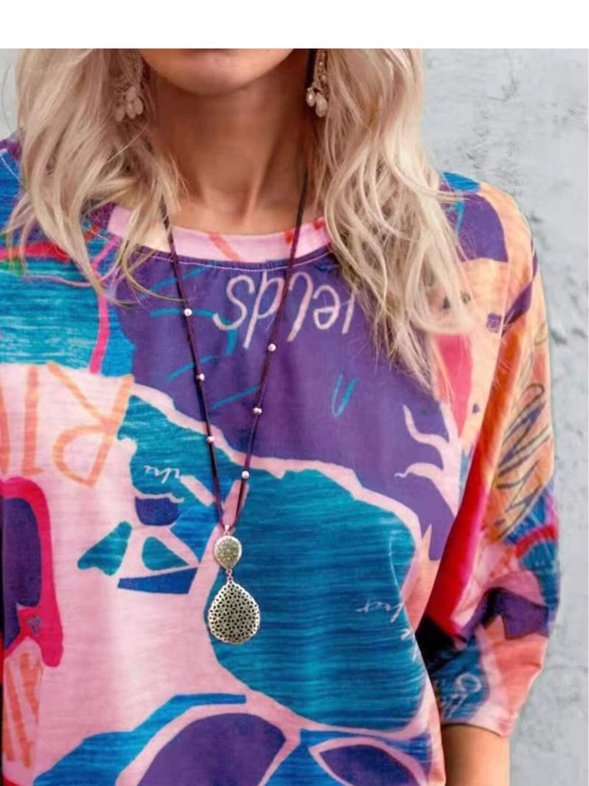 Women's contrast round neck short sleeve casual T-shirt by Plush Fashion Hub, featuring a stylish design and comfortable fit.