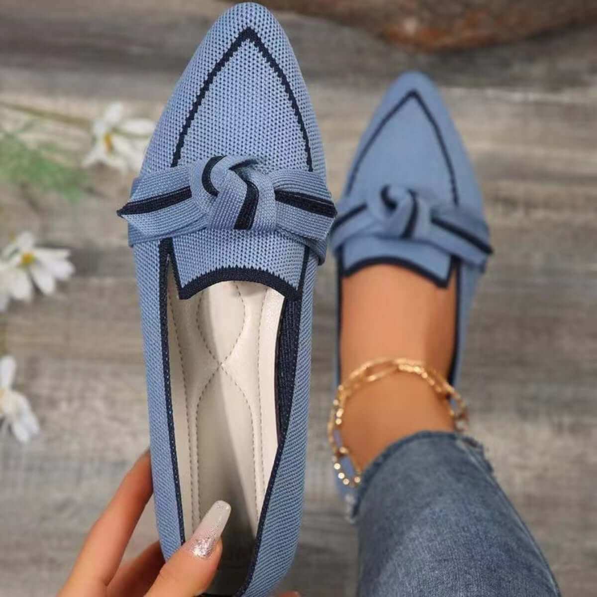 Bow Contrast Trim Point Toe Loafers with stylish bow detail and high-quality polyester finish.