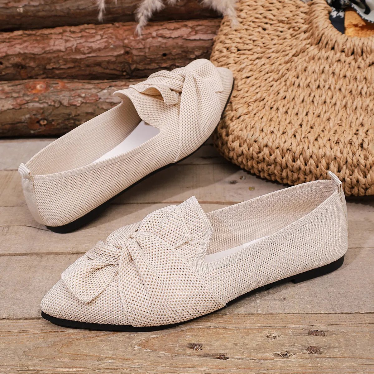 Elegant plush fashion hub pointed toe flat slip-on shoes with bow embellishments, perfect for stylish comfort and everyday wear.