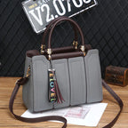 Women’s fashion shoulder tote bag from Trendy Attic Store01, stylish purse with spacious interior and modern design.