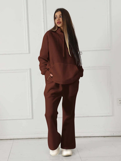 Women's Fashionable Casual Solid Color Long Sleeved SweatsuitExperience style and comfort with our Women's Fashionable Casual Solid Color Long Sleeved Sweatsuit. This sweatsuit is perfect for any casual occasion, made with higSweatsuitPlush Fashions ShopPlush Fashion Shop