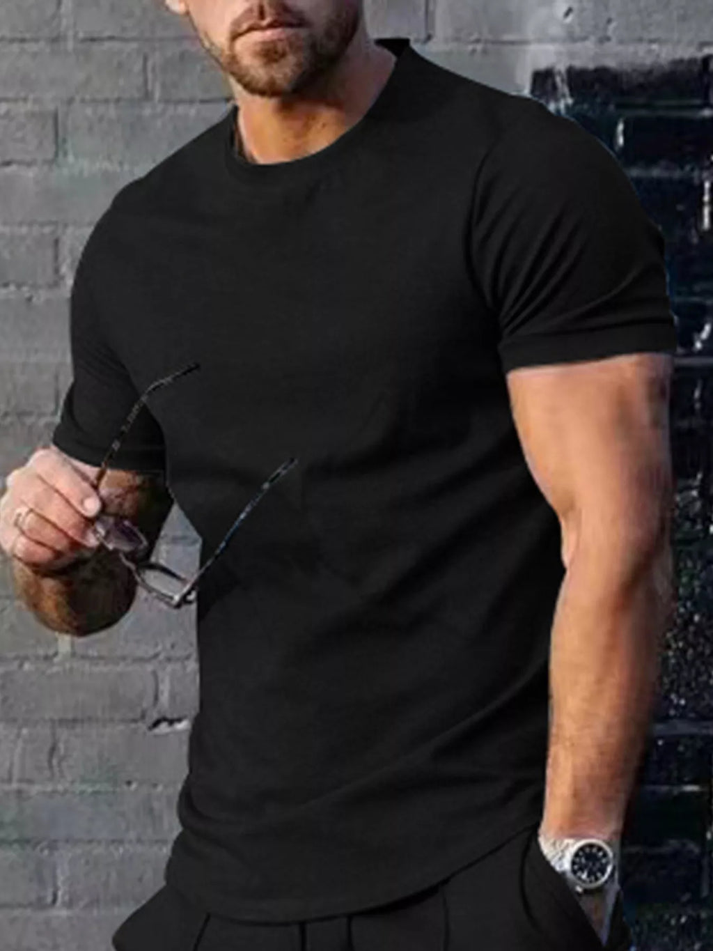 Men's plus size casual T-shirt in solid color, Trendsi tops, made of soft fabric, with a comfortable fit and classic neckline.