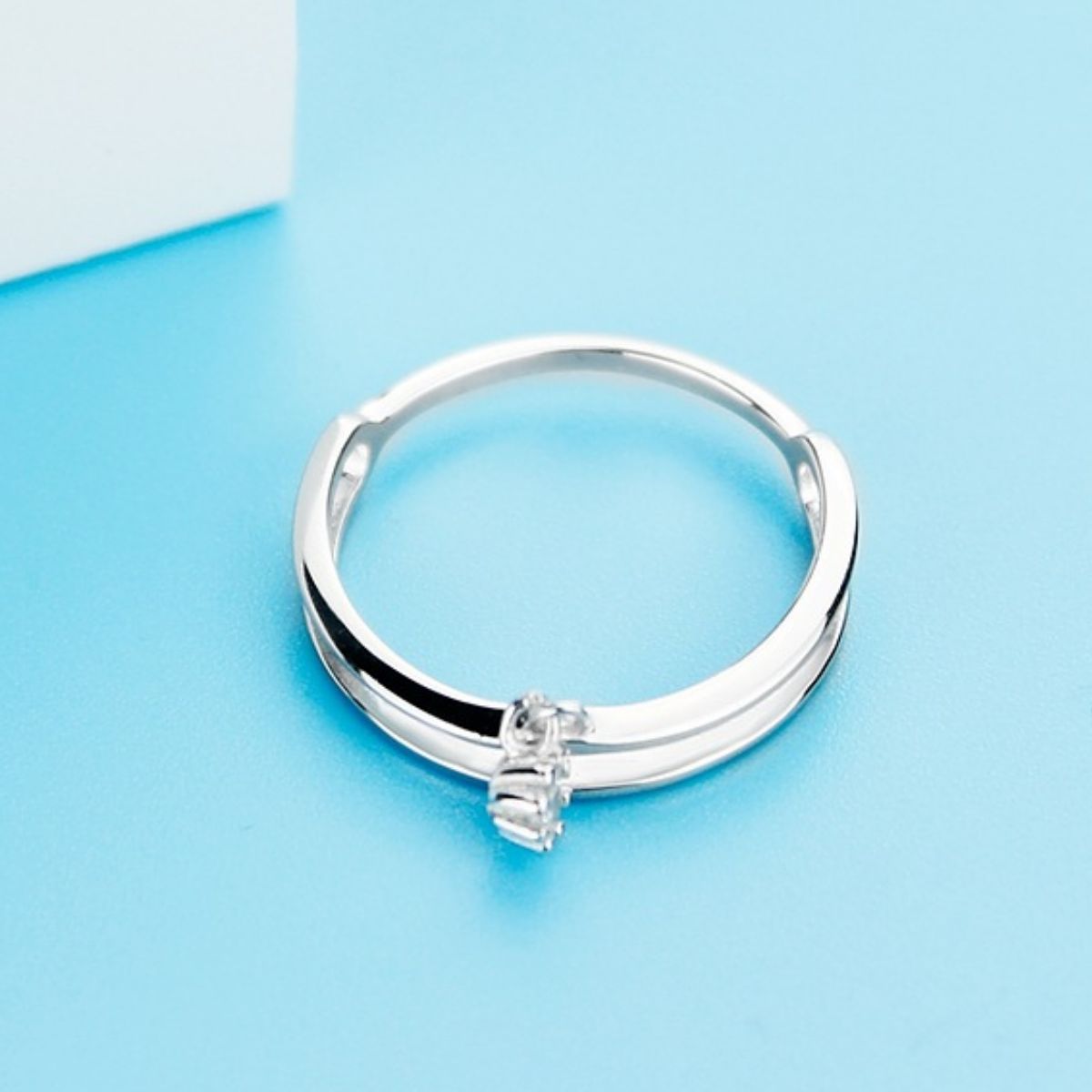 Double layered 925 sterling silver ring with intricate design from Plush Fashion Hub, showcasing its elegant craftsmanship.