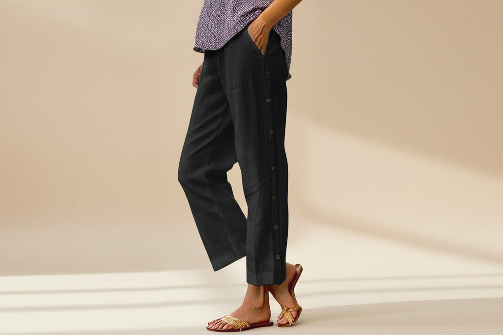 FitiqueFit casual cropped pants with decorative buttons along the side seams, showcasing stylish and comfortable casualwear.