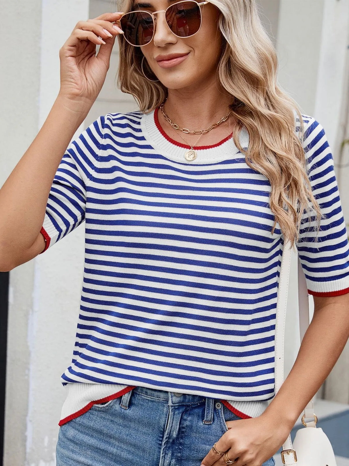 Striped casual T-shirt with contrast trim from Plush Fashion Hub, showcasing a comfortable tops design with stylish lines.