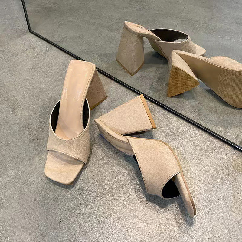 Large size LadyShow.Store high heel women's fashion shoes, comfortable and stylish footwear with a sleek design and cool appearance.