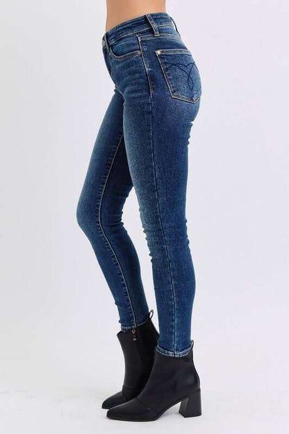 Judy Blue mid-rise skinny jeans with thermal lining and pockets.