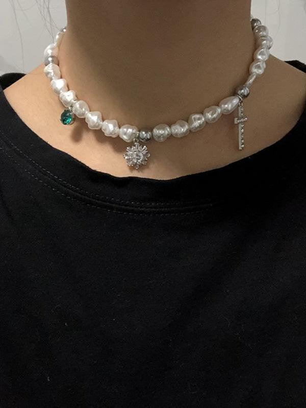 Chic Pearl Lovely Necklace Plush Fashion Hub