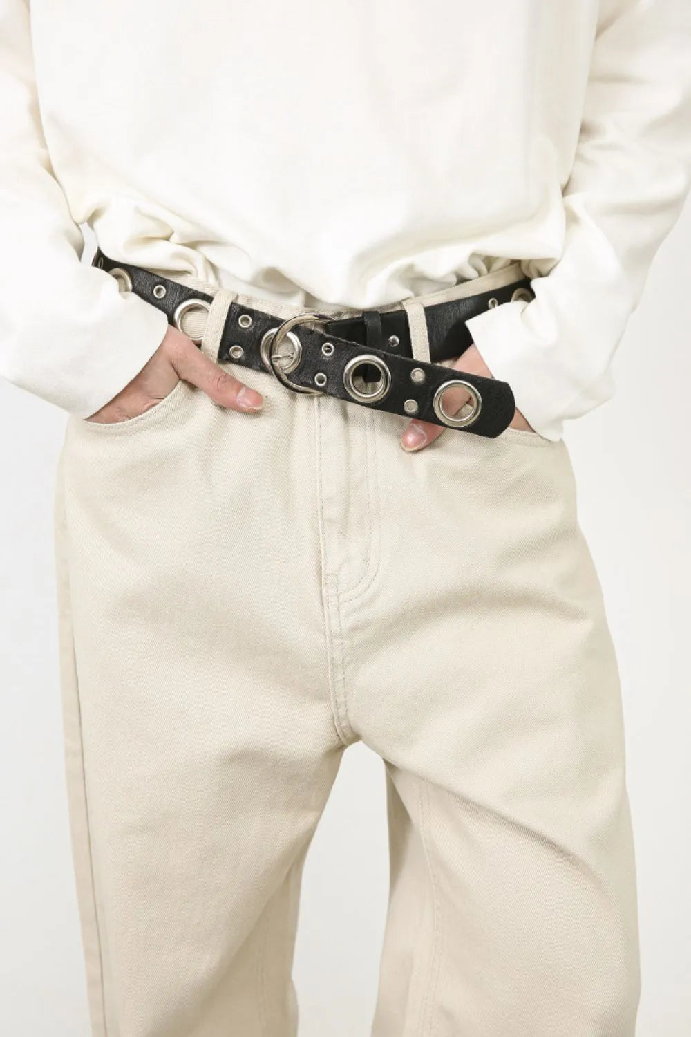 Men's baggy jeans with pockets from Plush Fashion Hub, showcasing relaxed fit and multiple front and back pockets.