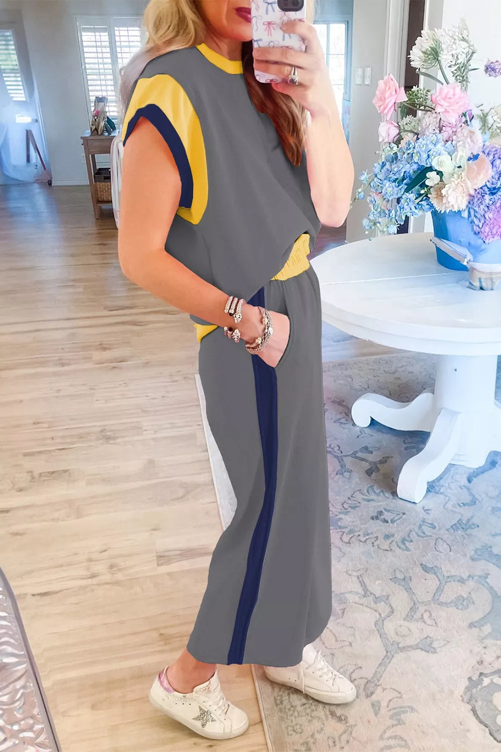 Contrast trim top and pants set from Plush Fashion Hub, two-piece casual outfit with stylish detailing, shown on a model.