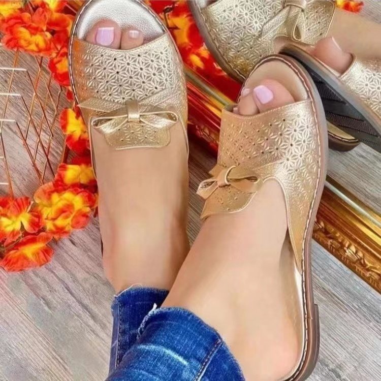 LadyShow.Store flat-bottom bow wispy air breathable fashion beach slippers, lightweight and stylish for summer wear.