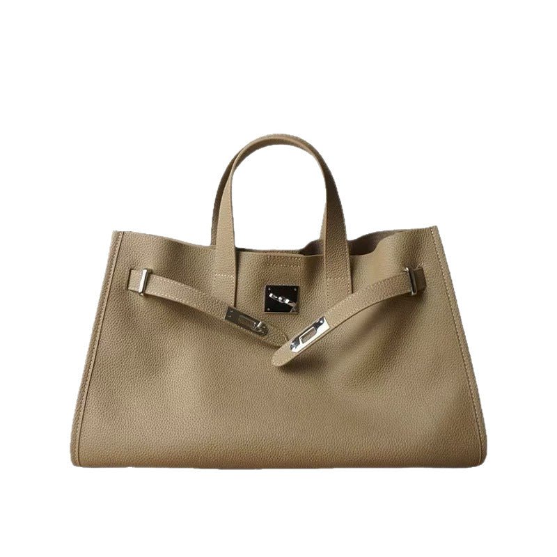 New top layer cowhide all-match crossbody bag for women, featuring a sleek design and adjustable strap for versatile styling.