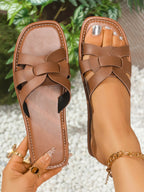 Women's open toe flat sandals made of comfortable PU leather, stylish summer shoes from Trendsi with chic open-toe design.