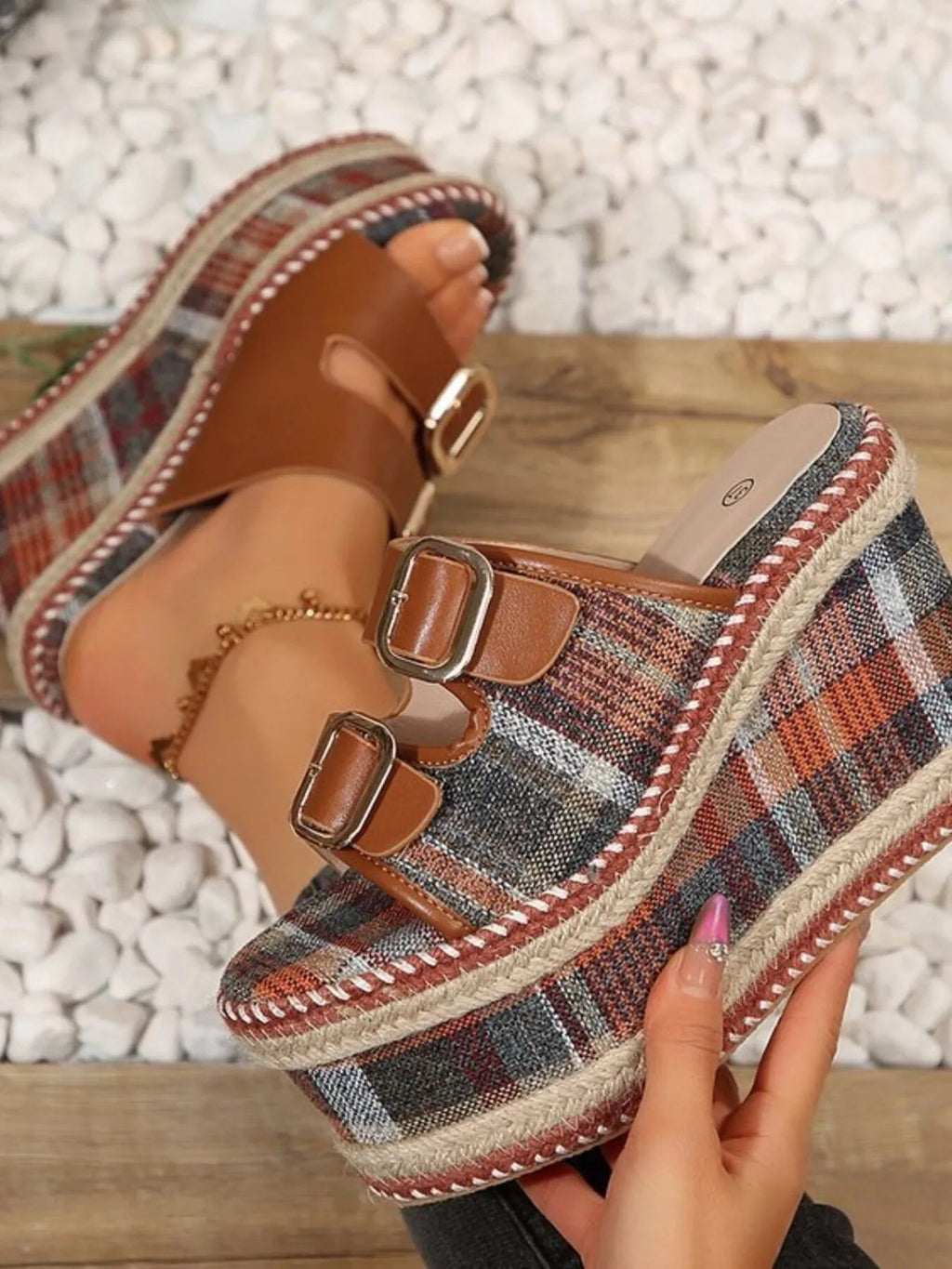 Women's plaid platform wedge sandals by Trendsi featuring casual summer style and fashionable plaid design.