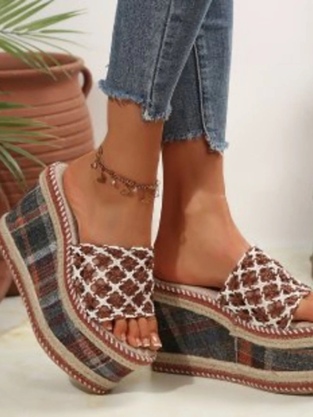 Women's plaid platform wedge sandals by Trendsi featuring casual summer footwear with a stylish wedge heel and plaid design.