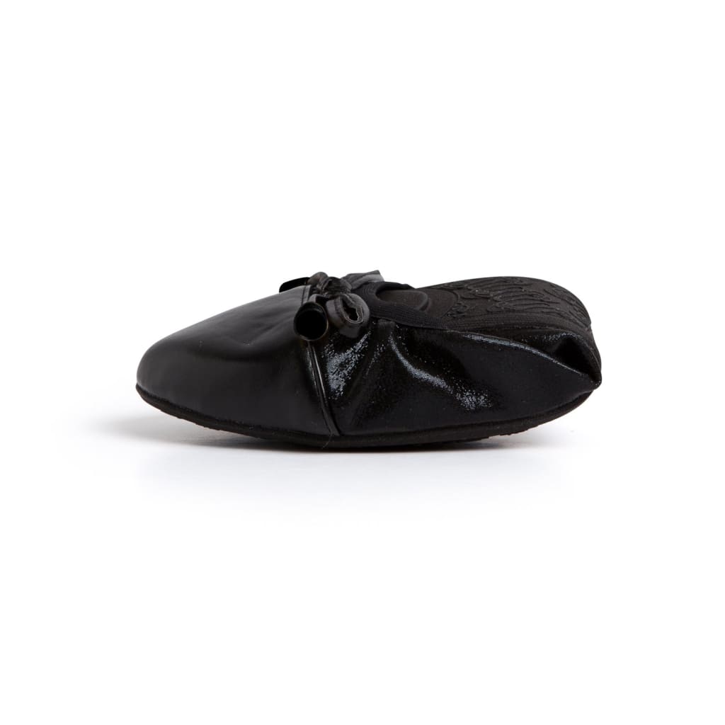 Talaria Flats premium black shoes with sleek design and comfortable slip-on style, perfect for everyday wear.