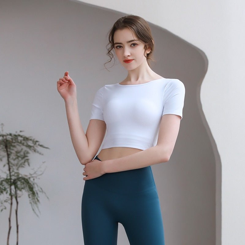 FitiqueFit tight fit yoga top with chest pad, breathable activewear featuring a stylish back design and comfortable fit.