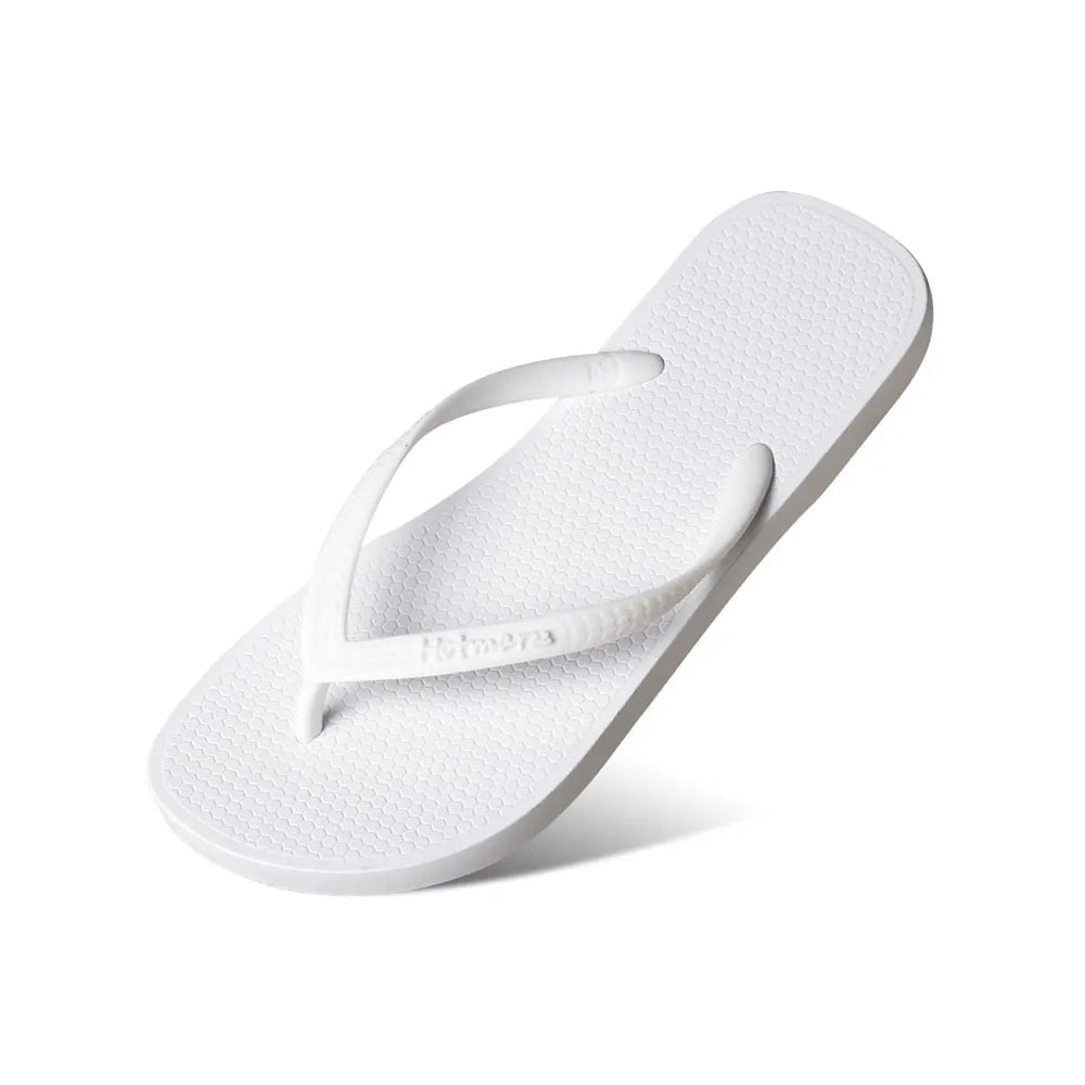 Women’s comfortable rubber toe-post flat sandals by Plush Fashion Hub, featuring minimalist casual slip-on design.