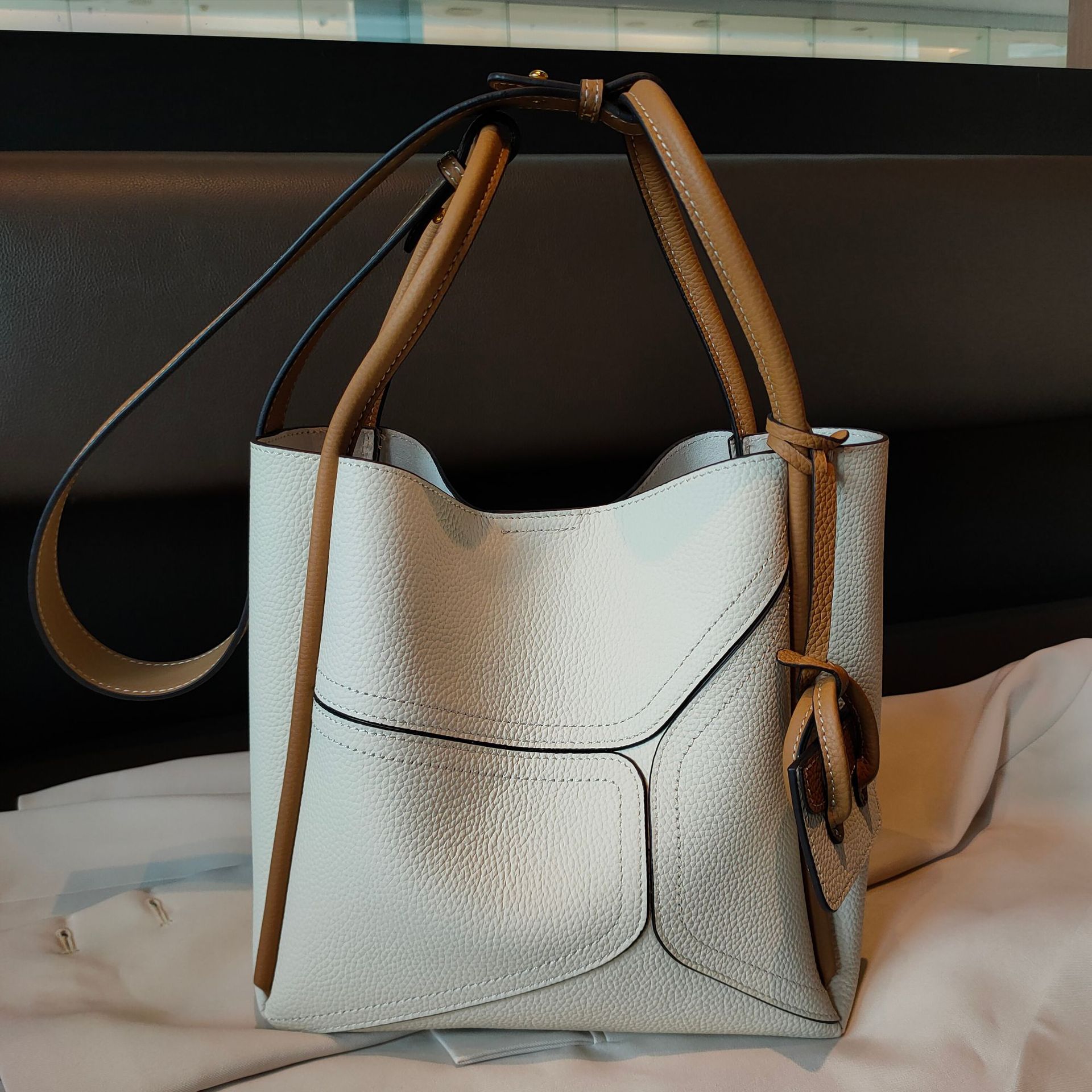 LadyShow.Store contrast color basket underarm bag with shoulder and crossbody straps, stylish and versatile handbag for daily use