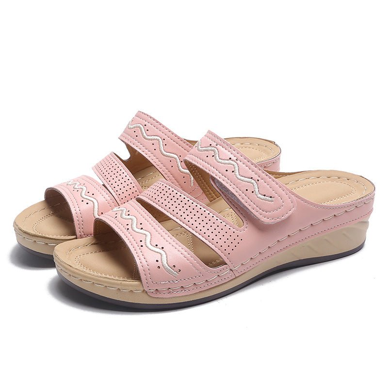 Women's retro wedge and wispy large-size casual sandals with open toes and ankle straps, stylish and comfortable for summer wear.
