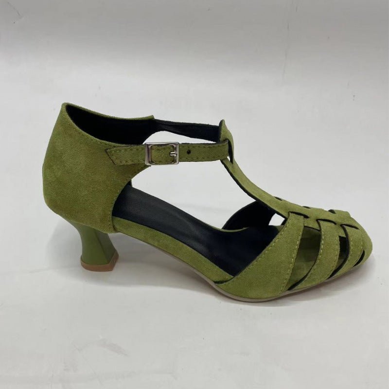 Plus size women's suede round toe casual flats from FitiqueFit, breathable and comfortable footwear for everyday wear.