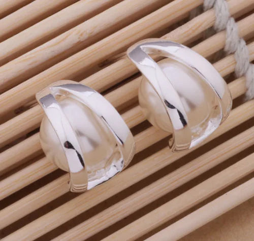 Silver-plated pearl earrings made of 925 silver with elegant design, perfect for stylish jewelry accessories.