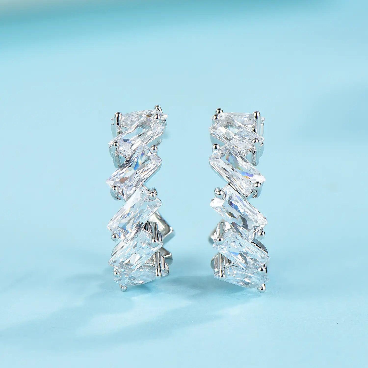 Trendy 925 silver minimalist wave earrings and studs, stylish and sleek jewelry design, perfect for everyday wear
